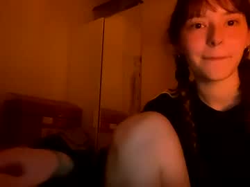 girl
        biggestcatlover cam image #73113