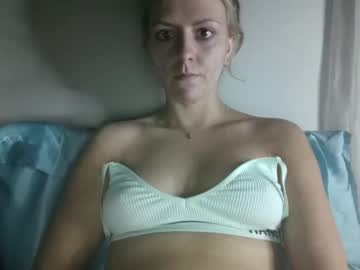 girl
        mollyharttt cam image #266823