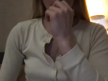 girl
        honeynymph cam image #235847