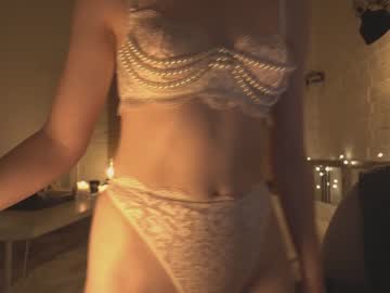 girl
        bibi_it_is cam image #4721