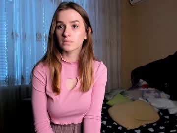 girl
        sylviawatson cam image #51520