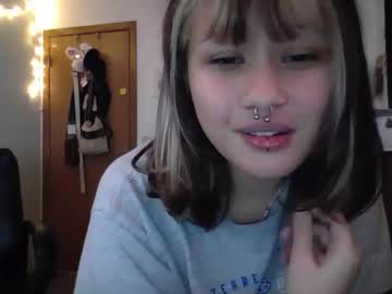 girl
        daisy_princess cam image #128785
