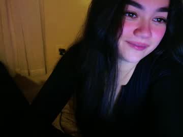 girl
        annatigarr cam image #29188