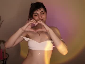 girl
        chloewilliam_ cam image #93442