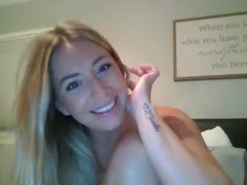 girl
        bhansen111 cam image #194310