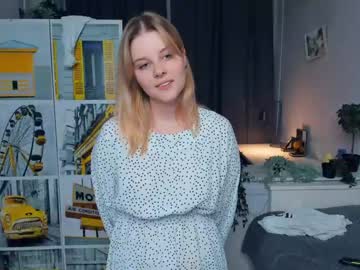 girl
        intimacy_scene cam image #176060