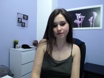 girl
        camille_iam cam image #49167