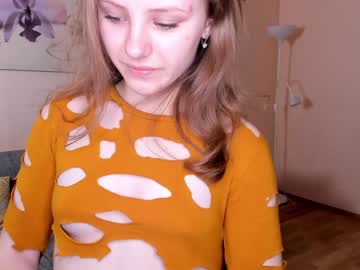 girl
        ellenmartins cam image #72650