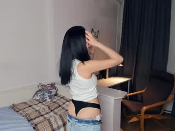 girl
        darinaweis cam image #233423