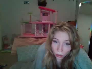 girl
        sm0keprincesspeach cam image #221731