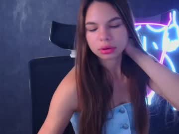 girl
        stasy_milk cam image #199794