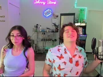 couple
        thejohnnystone cam image #73160