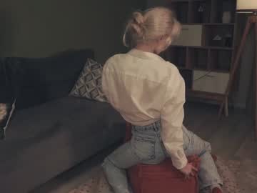 girl
        audreycarvin cam image #152632
