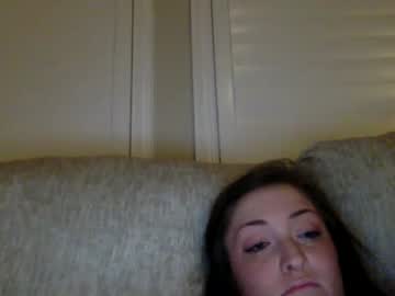 girl
        peachesncreamyy131433 cam image #54809