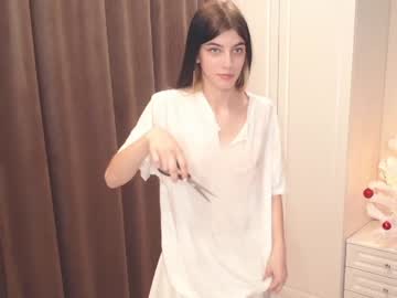 girl
        jenniferdickson cam image #136786