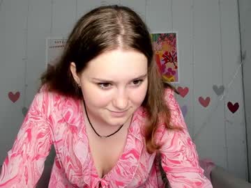 girl
        sshy_dream cam image #180576