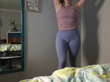 girl
        reach4thepeach cam image #146381