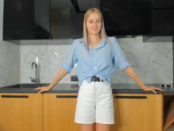 girl
        elenehaith cam image #178273