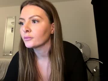 girl
        lovelavender_ cam image #230631