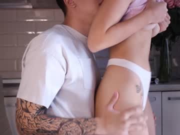 girl
        dragontattooooo cam image #118016