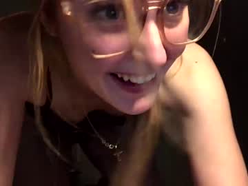 girl
        bridgettt_tt cam image #144720