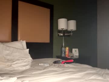 couple
        thatonebihhxxo cam image #253768