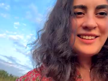 girl
        naturopathicrn cam image #197769