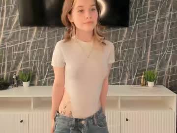 girl
        lynnatlee cam image #160196