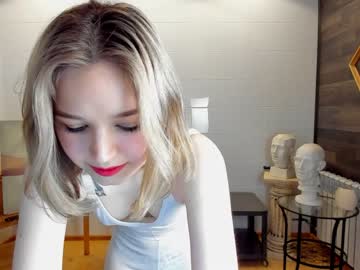 girl
        crystal__lady cam image #44593