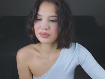 girl
        mia__lunaa cam image #189928