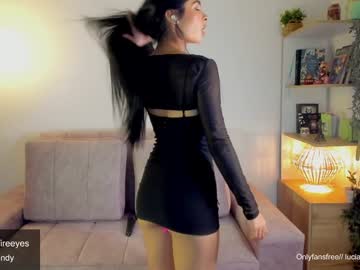 girl
        lucia_sandy cam image #10526