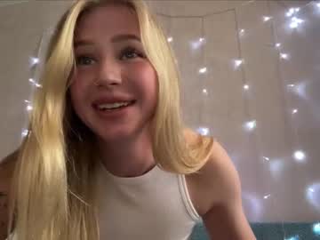 girl
        deardaria cam image #77772