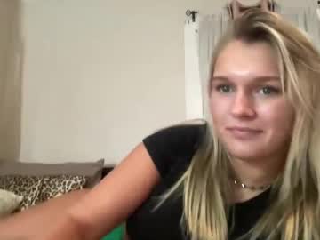 girl
        heyyitsabby4333 cam image #186495