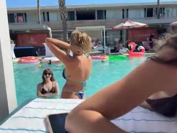 girl
        tiffstreatsxoxo cam image #87625