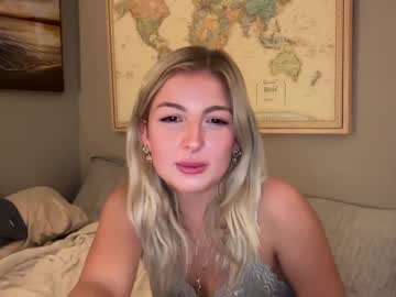 girl
        the_blonde_dragon cam image #216497