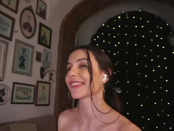 girl
        nixotica_ cam image #87334
