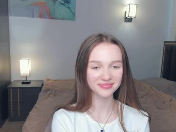 girl
        hwadwellingham cam image #83401