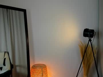girl
        clare_ff cam image #241934