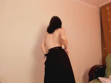 girl
        carolmoores cam image #30274