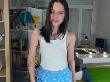 girl
        normafuller cam image #61653