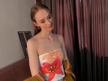 girl
        nova_mist cam image #252392