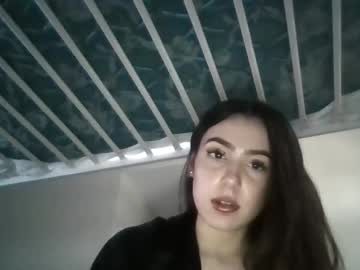 girl
        ninashordie cam image #245969