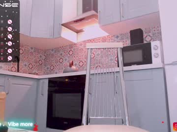 girl
        dayana_wmh cam image #59335