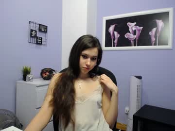 girl
        camille_iam cam image #49399