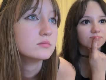 girl
        michelle_neely cam image #33428