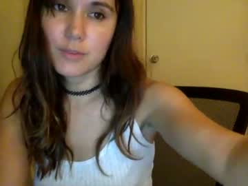 girl
        ericarae91 cam image #16809