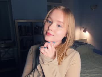 girl
        sun_shiiine cam image #76541