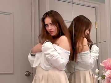 girl
        bella_sweetyyy cam image #11937