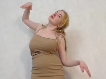 girl
        regina_wouter cam image #158854