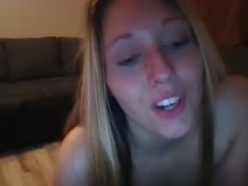 girl
        badbunny19_ cam image #135005